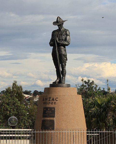 Alan Somerville, ANZAC Bridge soldier 4.5 meters commission